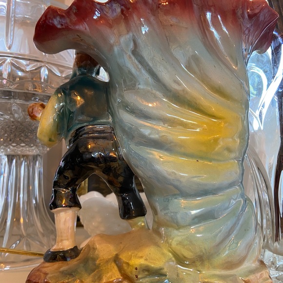 Vintage Gypsy with mandolin and seashell vase porcelain Dee Bee lustreware - Picture 5 of 8